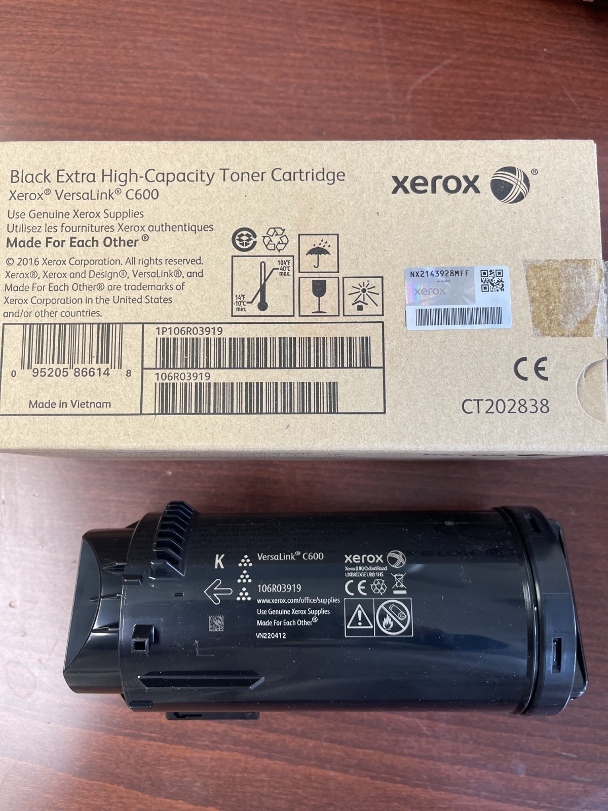 Xerox 106R03919 Extra High Capacity Black Toner Cartridge